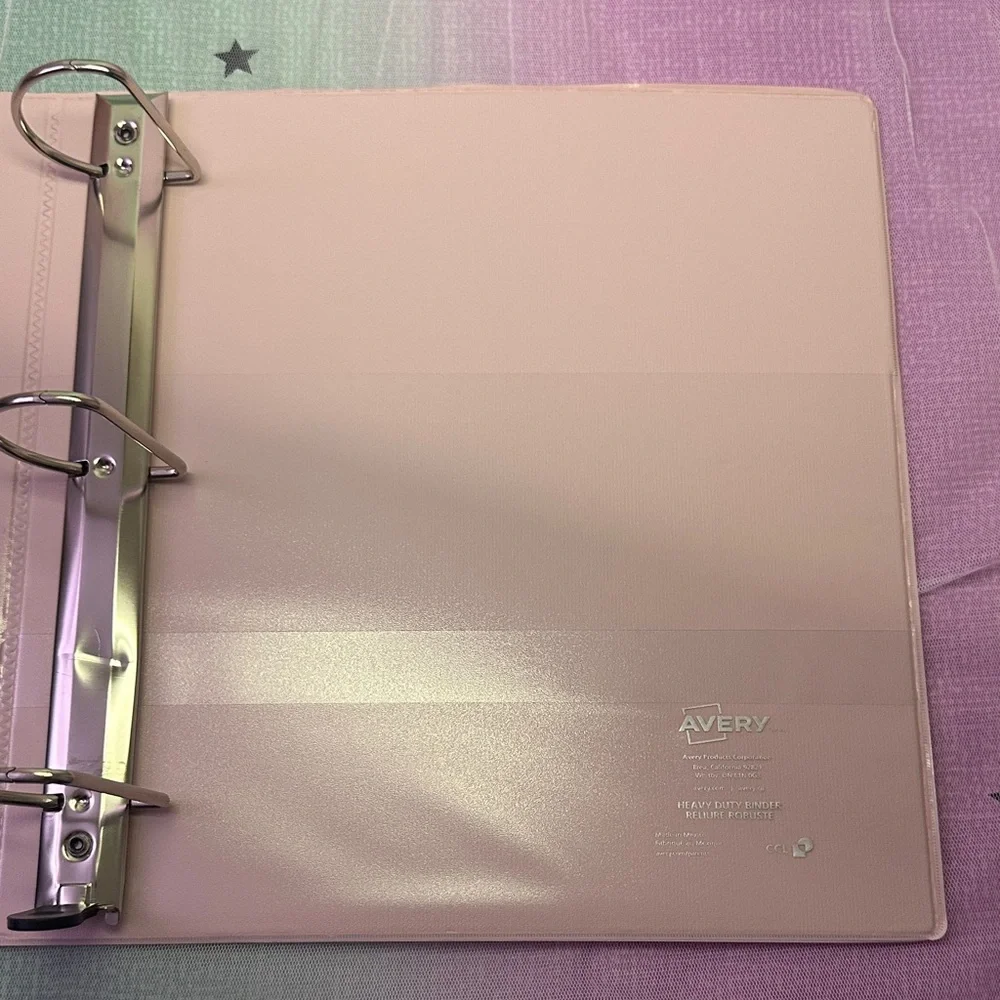 Avery Heavy Duty 3-Ring Binder in Light Pink